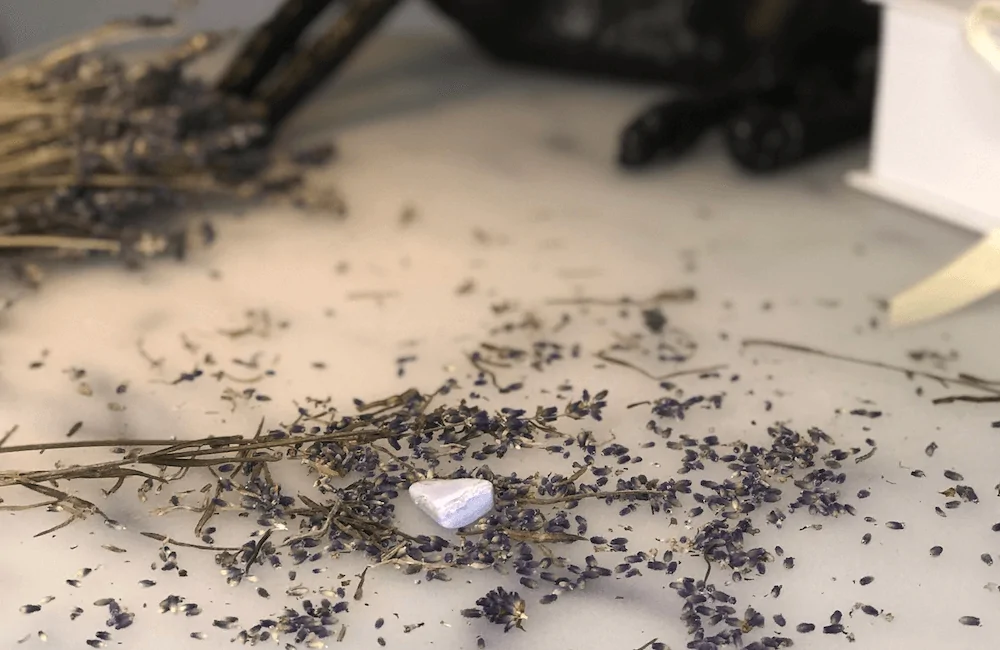 CHALCEDON Schlafstein – Bild 2